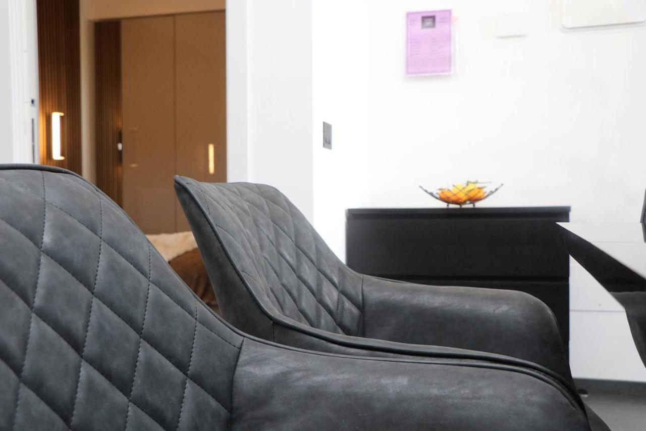 Luxury Pure! Bazzoni 2-Room Suite, Fully Equipped Olbia Kültér fotó